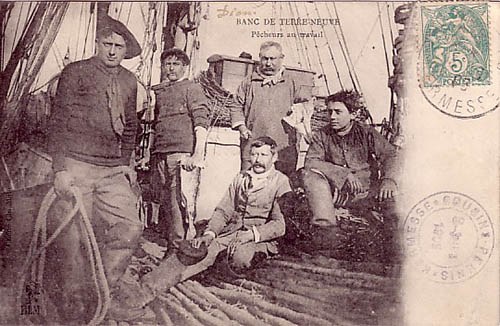 Timbre à date temporaire de Saint Malo «Kermesse des cousins réunis» 
Carte postale Banc de Terre-Neuve - pêcheurs au travail 